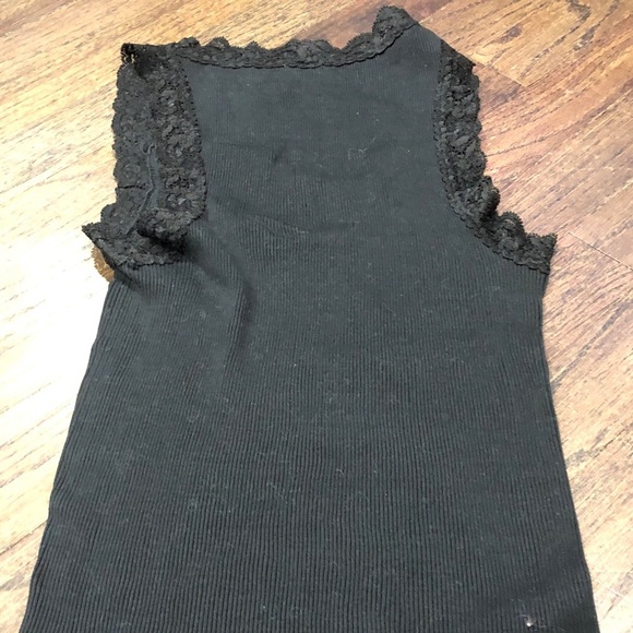 Beautiful black banana republic cami tank top M 🖤 - Picture 3 of 3